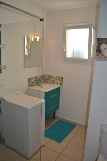 Joli Appartement Au Calme Entre Nimes Et Avignon Meynes Ngoại thất bức ảnh